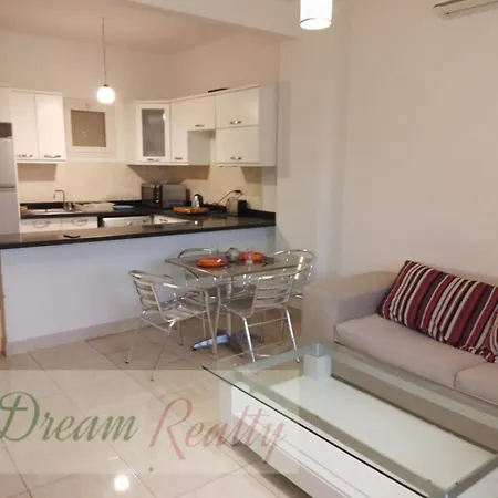 2 Bedroom Flat - Makadi Heights